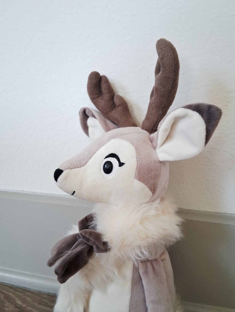 Jellycat Joy Reindeer Medium Plush Toy - Picture 6 of 14